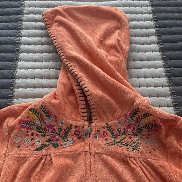 Juicy Couture Embroidered Peach Hoodie
Sweatsuit - Picture 7 of 10